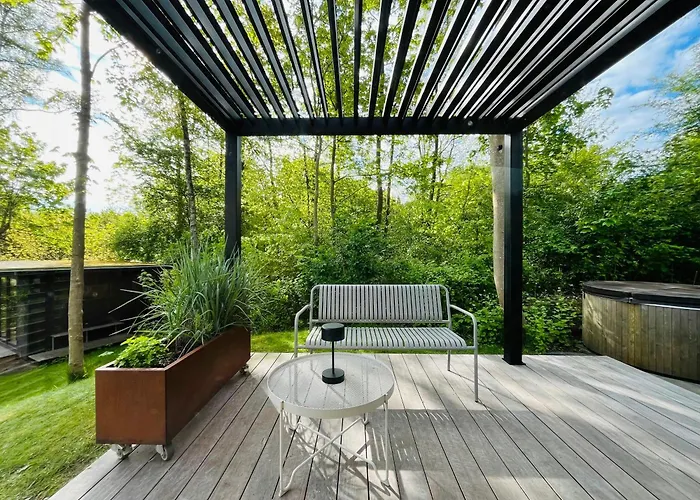 Ice Age Landscapes And Garden Retreats Nyaraló *